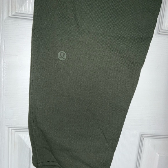 Lululemon Joggers Olive Green size 6 - Picture 3 of 5